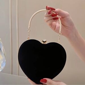 Elegant Black Heart-Shaped Handbag
